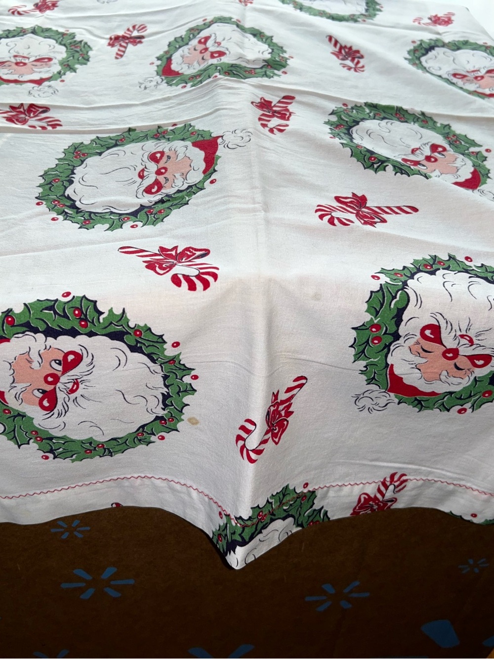 Holiday Santa Wreath Tablecloth - White with Red & Green